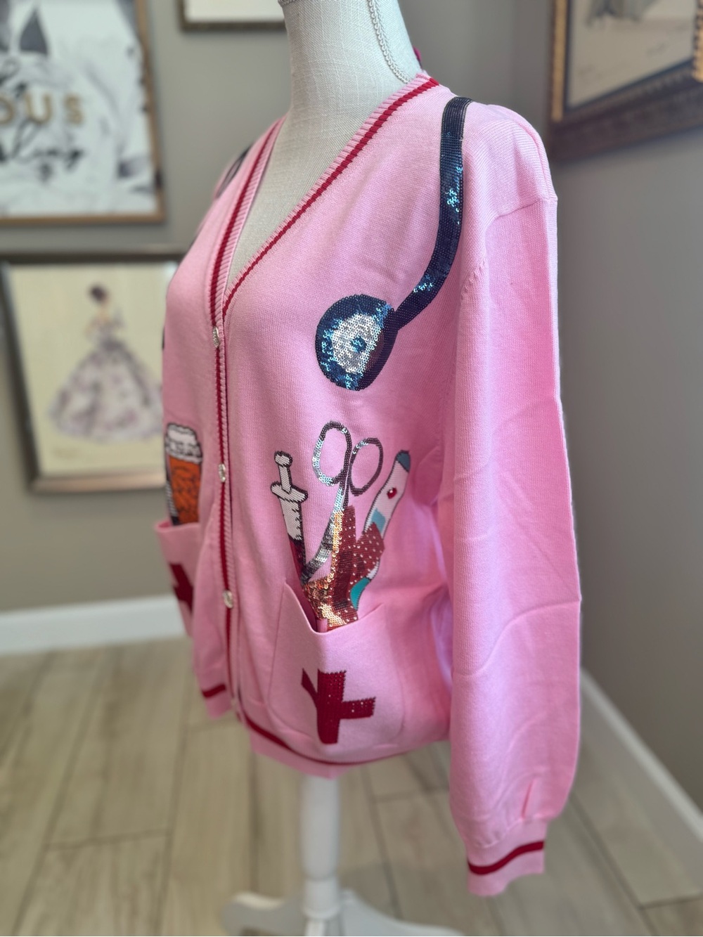 New! QUEEN OF SPARKLES Pink Sequin Medical Supply VβNeck Cardigan - Picture 5 of 10
